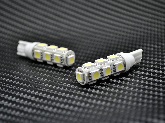 Bílá parkovací žárovka T10 - 13 x LED SMD - bezpaticové, 1ks